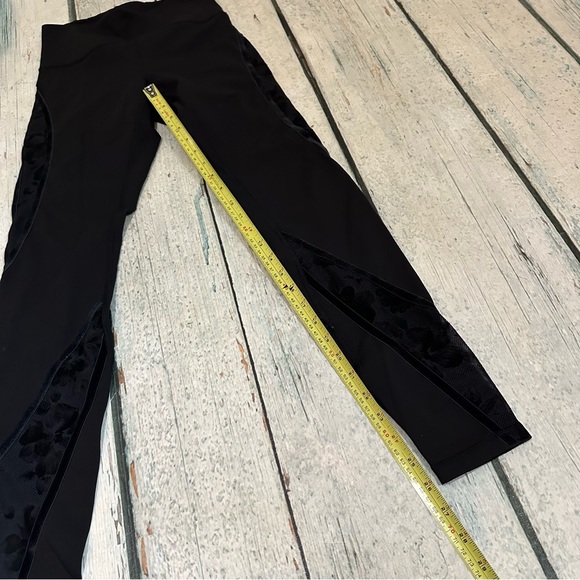 Lululemon 6 Wunder Under High-Rise Tight Flocked 28 leggings black lace floral - Picture 7 of 11